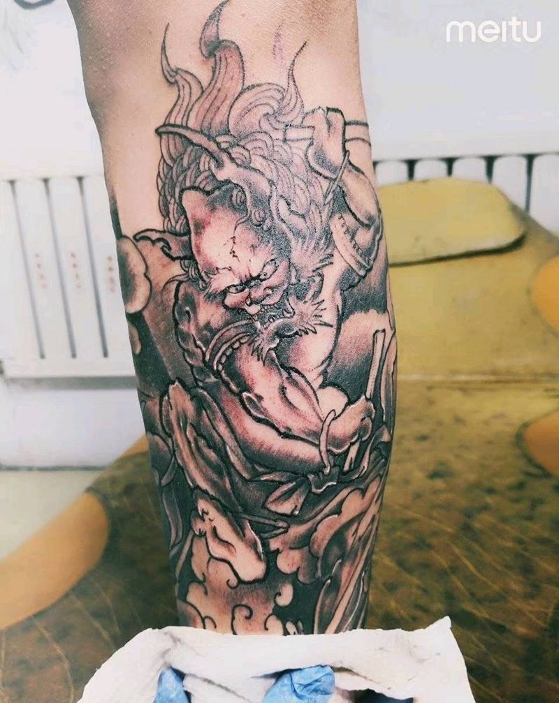 风神纹身图片_腿部新传统纹身图案