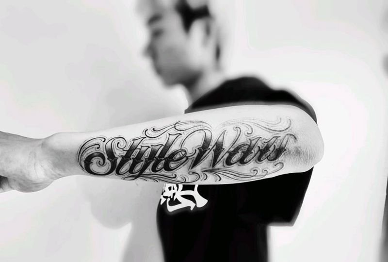 奇卡诺花体字纹身图片_手臂纹身图案