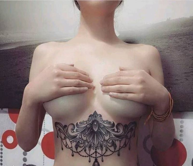 美胸的诱惑纹身图片