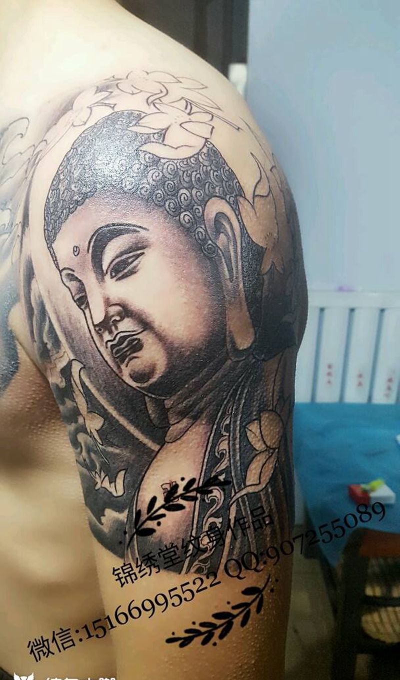 佛纹身图片_肩部传统人物成品纹身图案