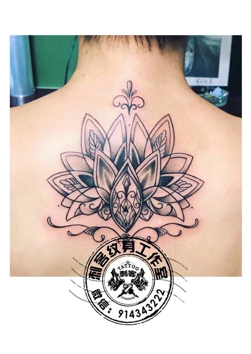 几何莲纹身图片