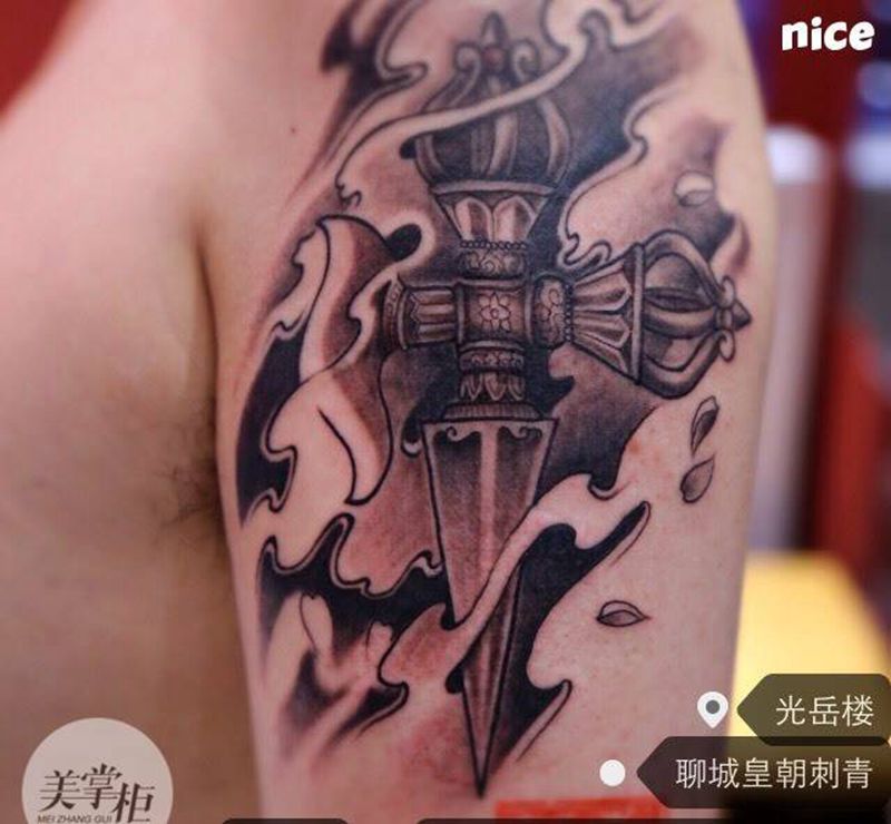 十字杵纹身图片