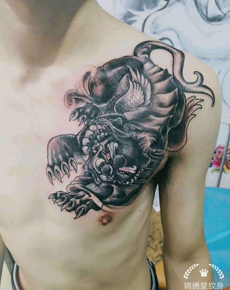 遮盖纹身图片_胸部新传统纹身图案