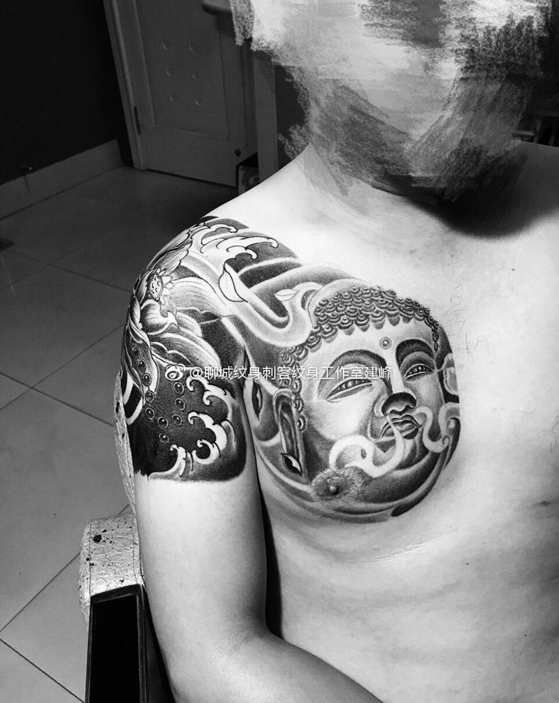 大臂覆盖纹身图片