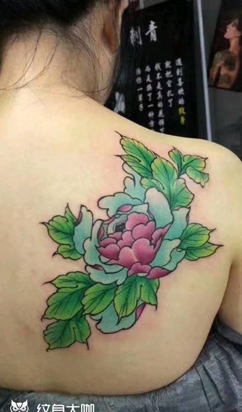 花纹身图片_肩部手臂纹身图案