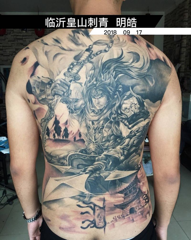 满背纹身图片