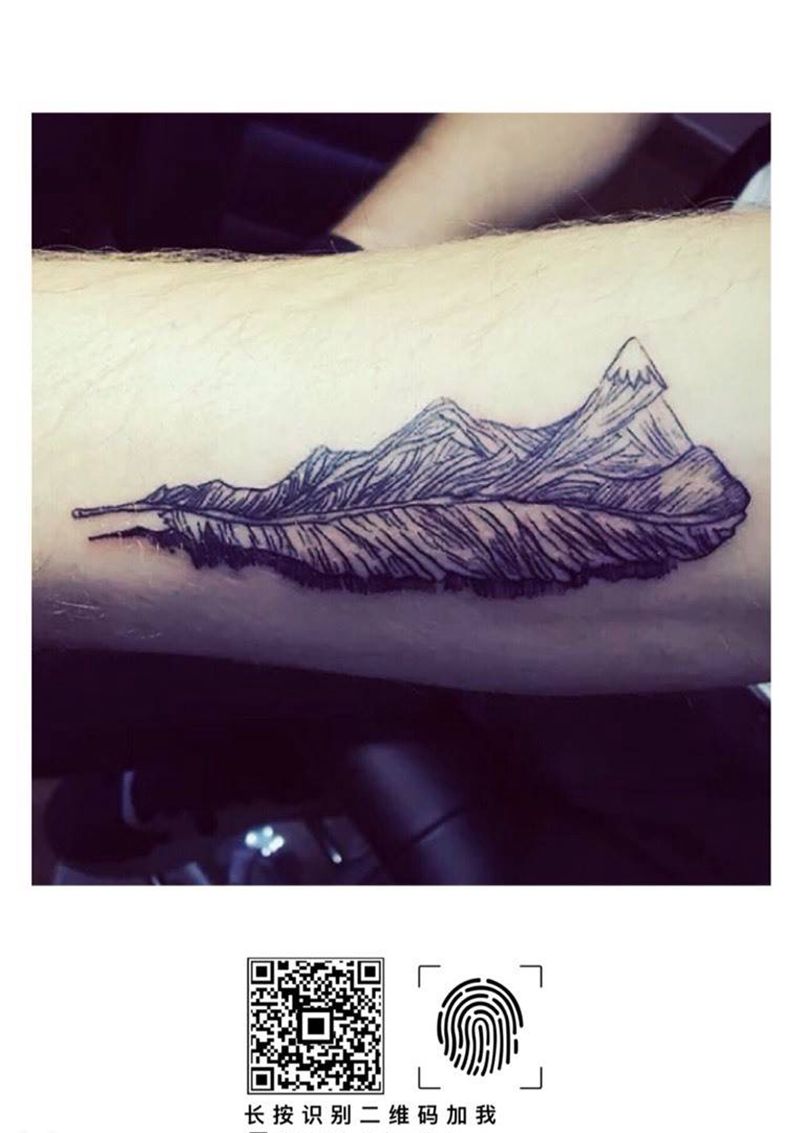 羽毛山纹身图片