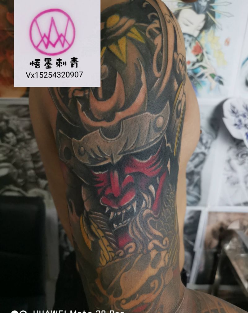 花臂纹身图片_臀部手臂新传统纹身图案