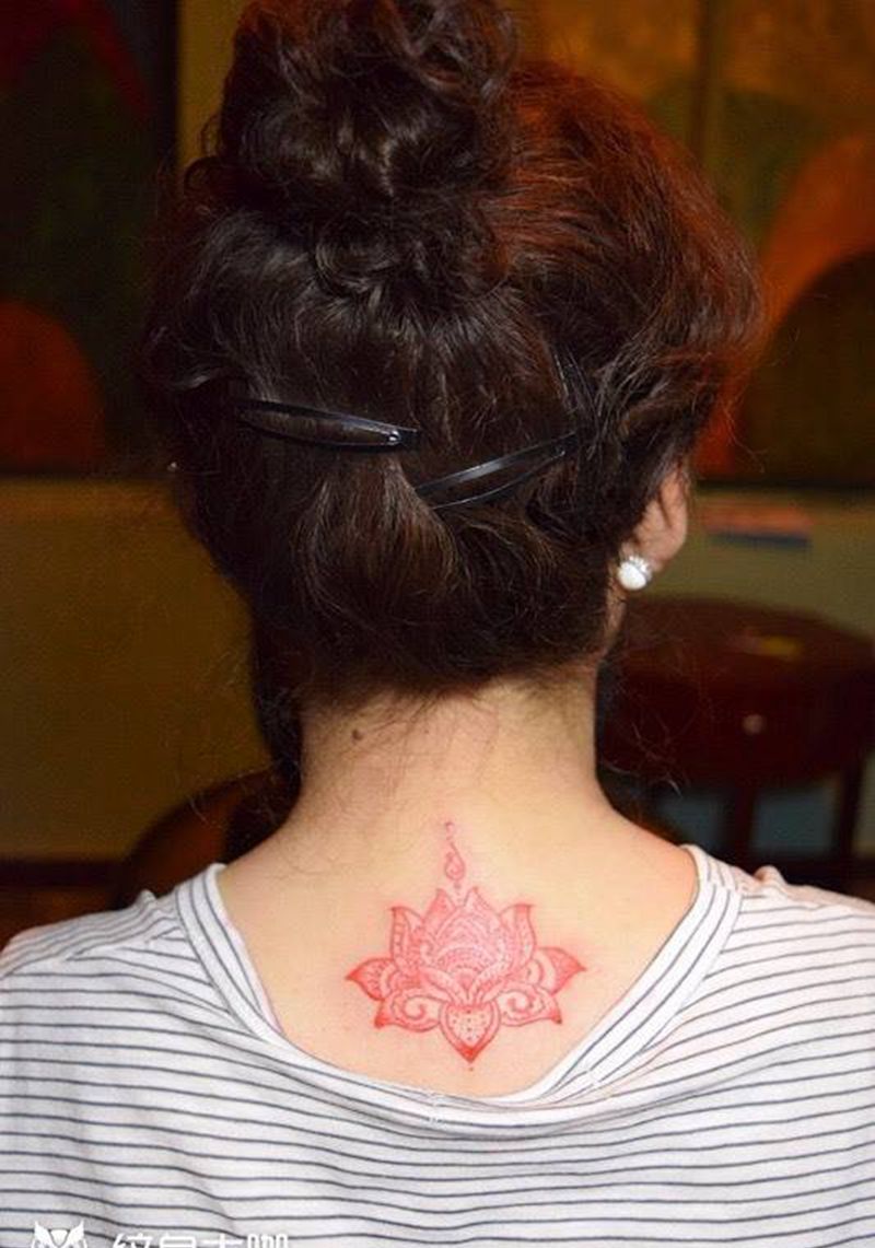 莲纹身图片_成品颈部清新字符几何宗教植物纹身图案