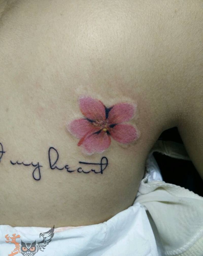 小梅花纹身图片