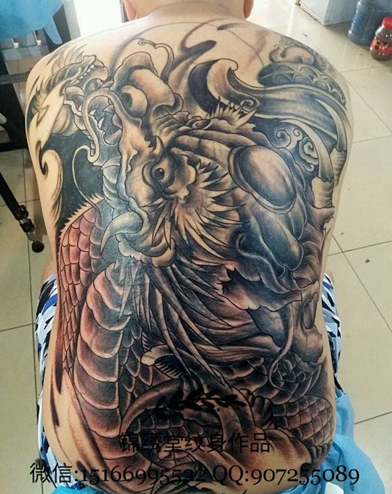 遮盖龙纹身图片