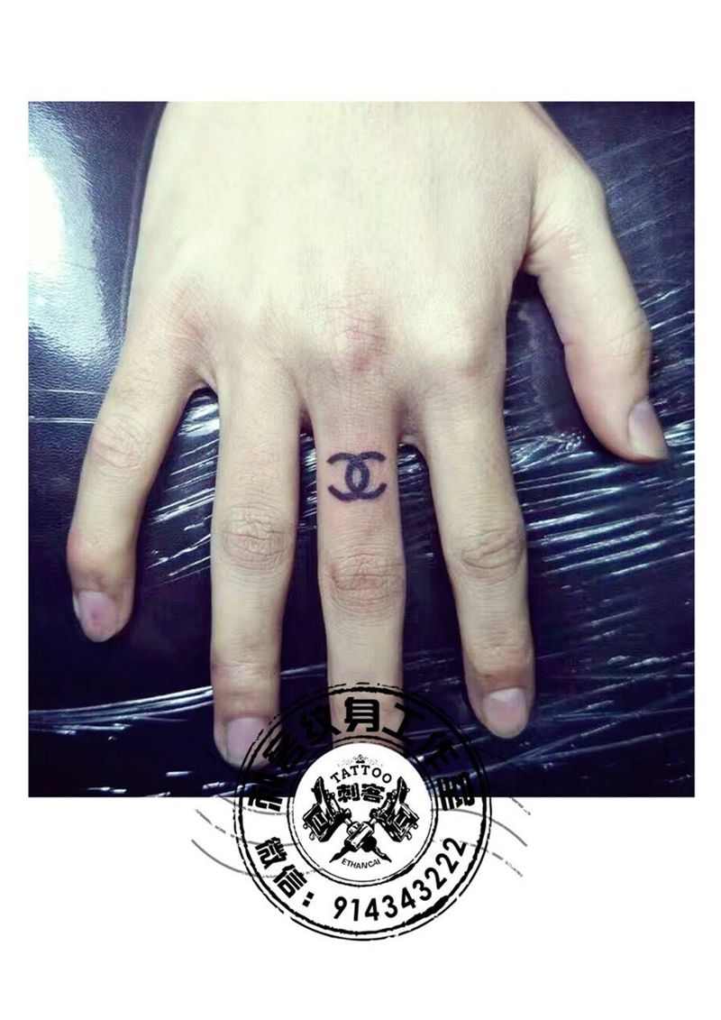香奈儿纹身图片