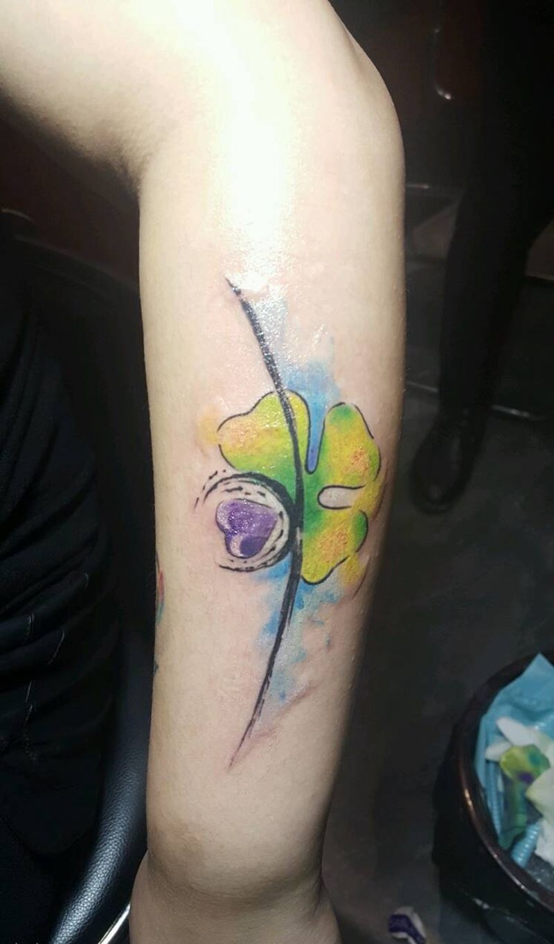 重彩小图纹身图片_手臂清新几何植物聊城成品纹身图案