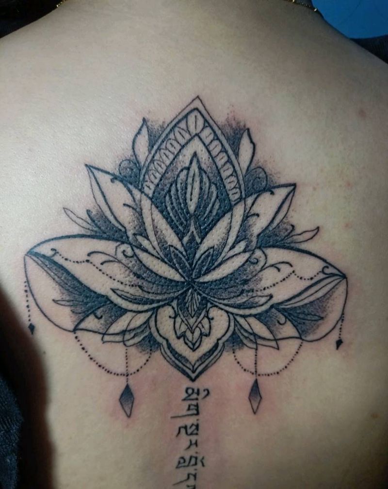 梵花纹身图片_背部纹身图案