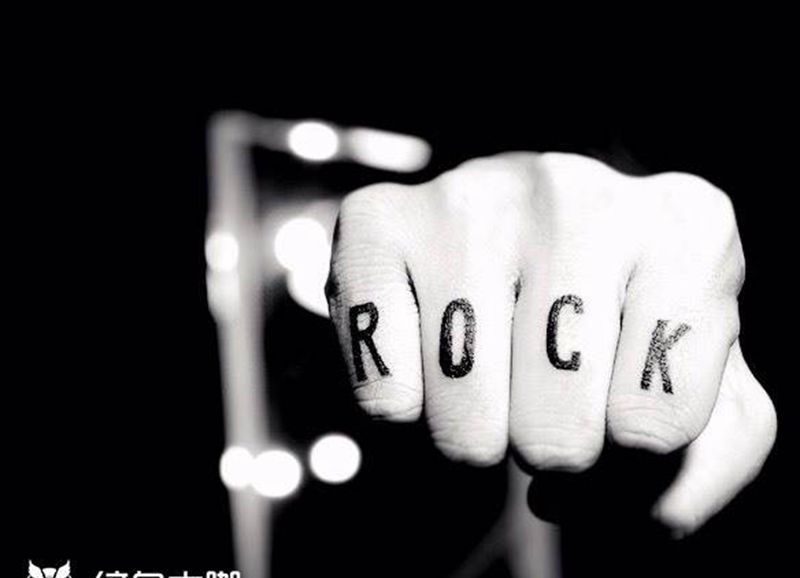 ROCK纹身图片_成品手部几何字符原创纹身图案