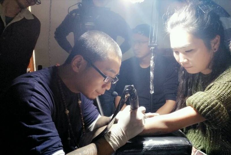 小臂佛纹身图片_臀部手臂传统写实宗教成品纹身图案