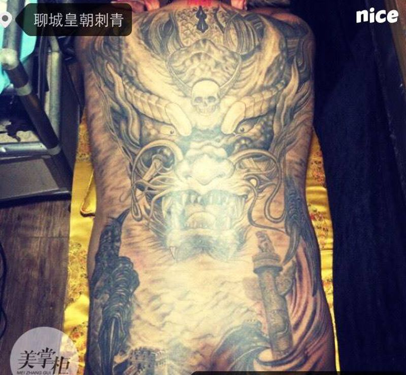 佑我河山纹身图片_传统动物鬼神背部纹身图案