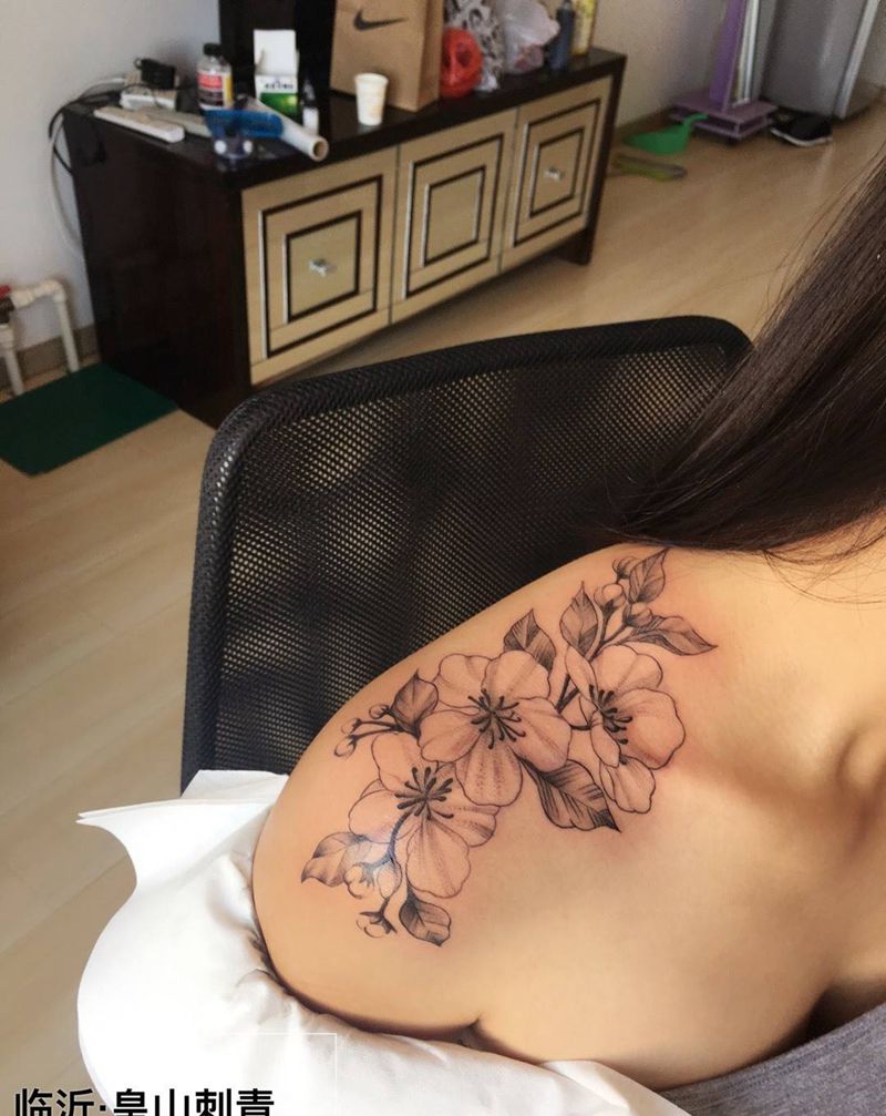 肩花纹身图片