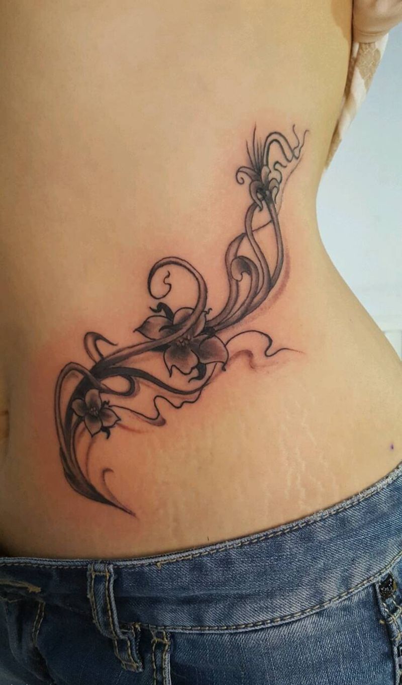 腰花纹身图片