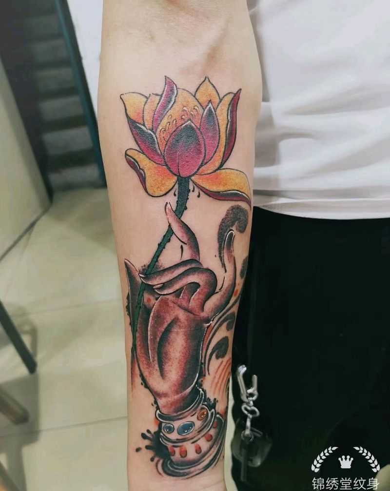 佛莲纹身图片_手臂新传统纹身图案