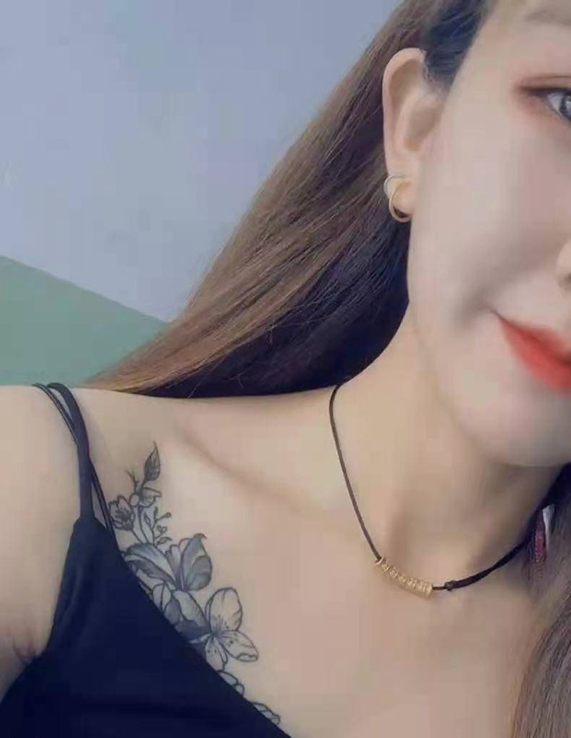 几个小遮盖纹身图片_素花纹身图案