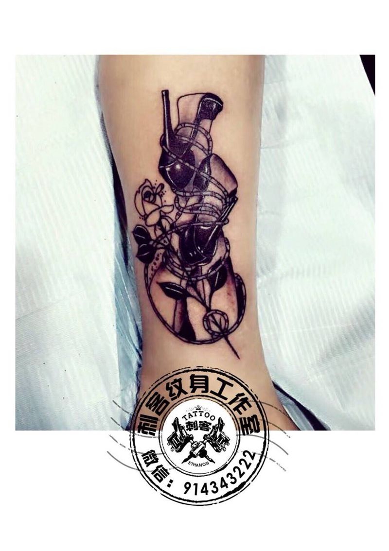 高跟鞋纹身图片