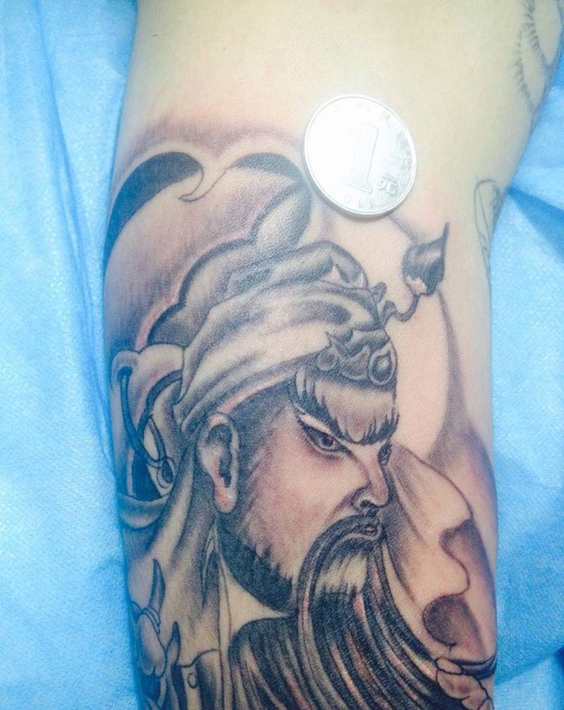 小小关二爷纹身图片