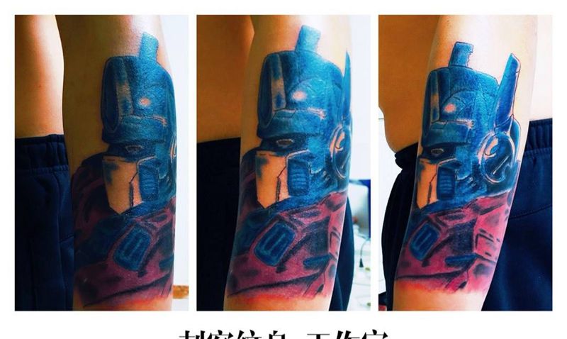 擎天柱纹身图片