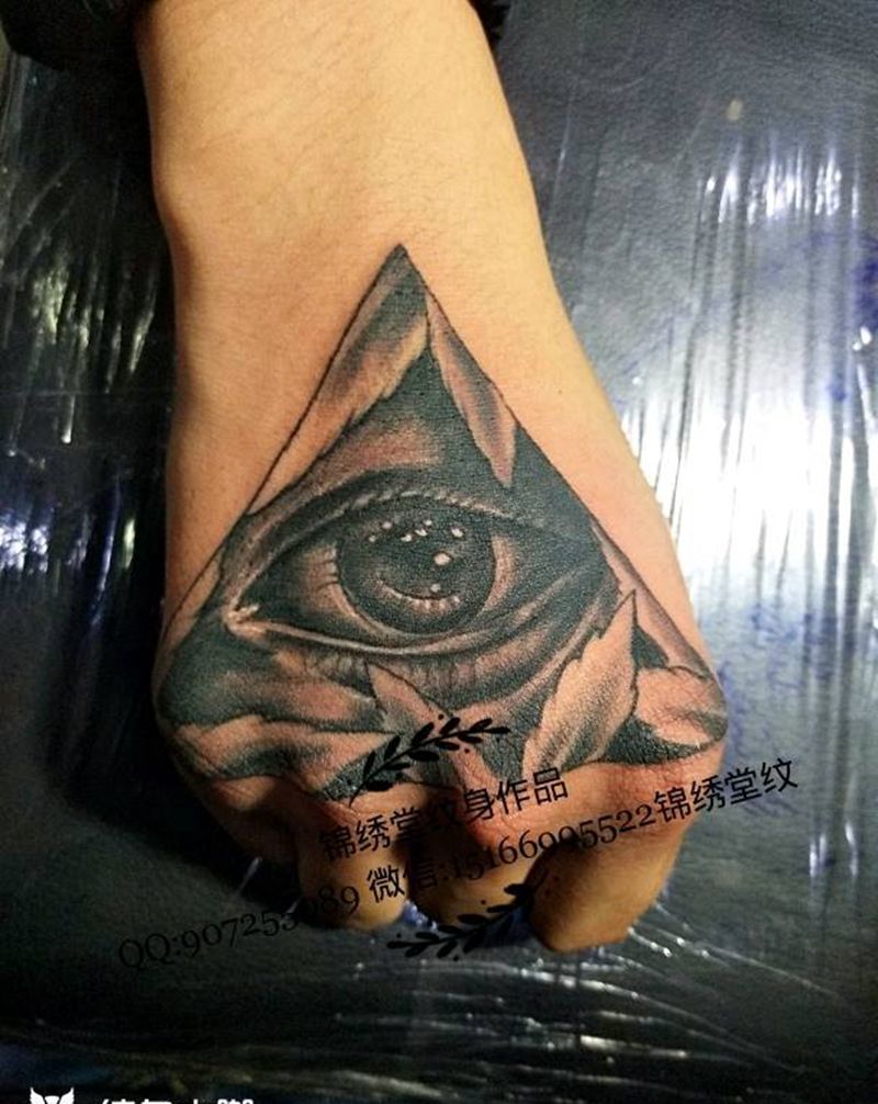 天使眼纹身图片