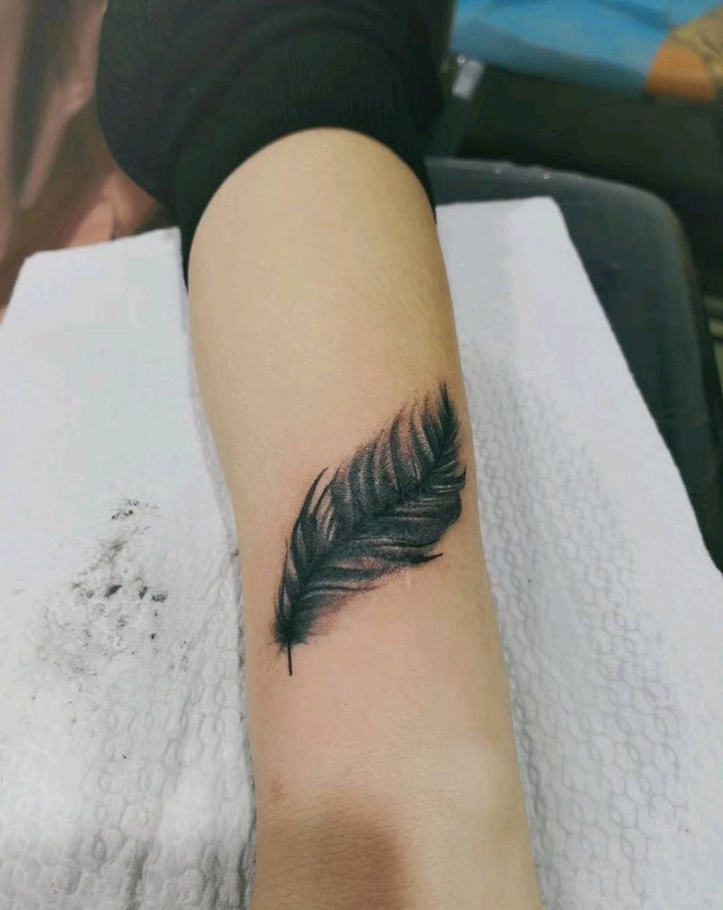 羽毛 遮盖纹身图片_手臂新传统纹身图案