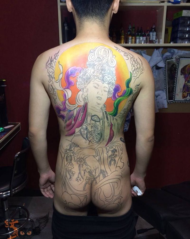 制作中大背。纹身图片_传统人物鬼神宗教烈火风格背部纹身图案