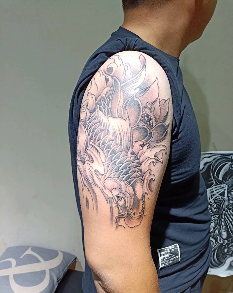 大臂 鲤鱼纹身图片