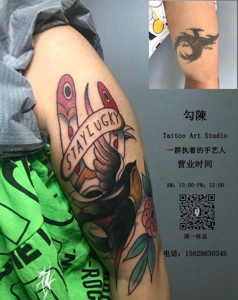 燕子纹身图片_手臂Old School纹身图案