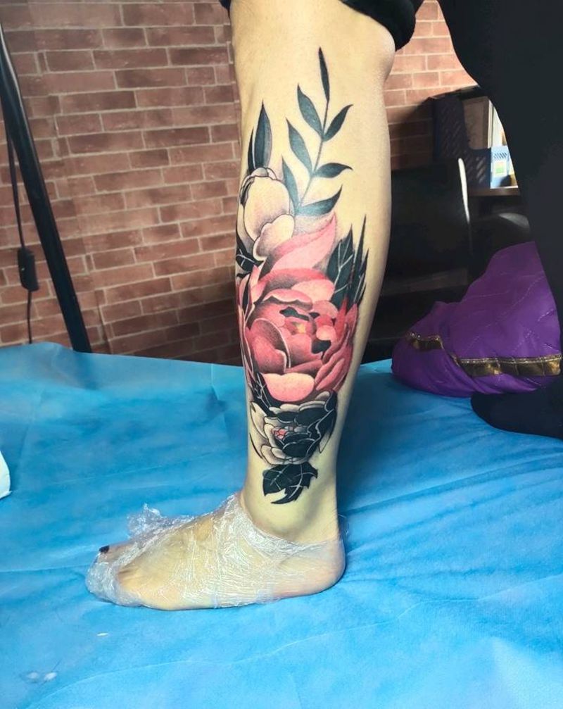 花纹身图片_腿部新传统水彩纹身图案