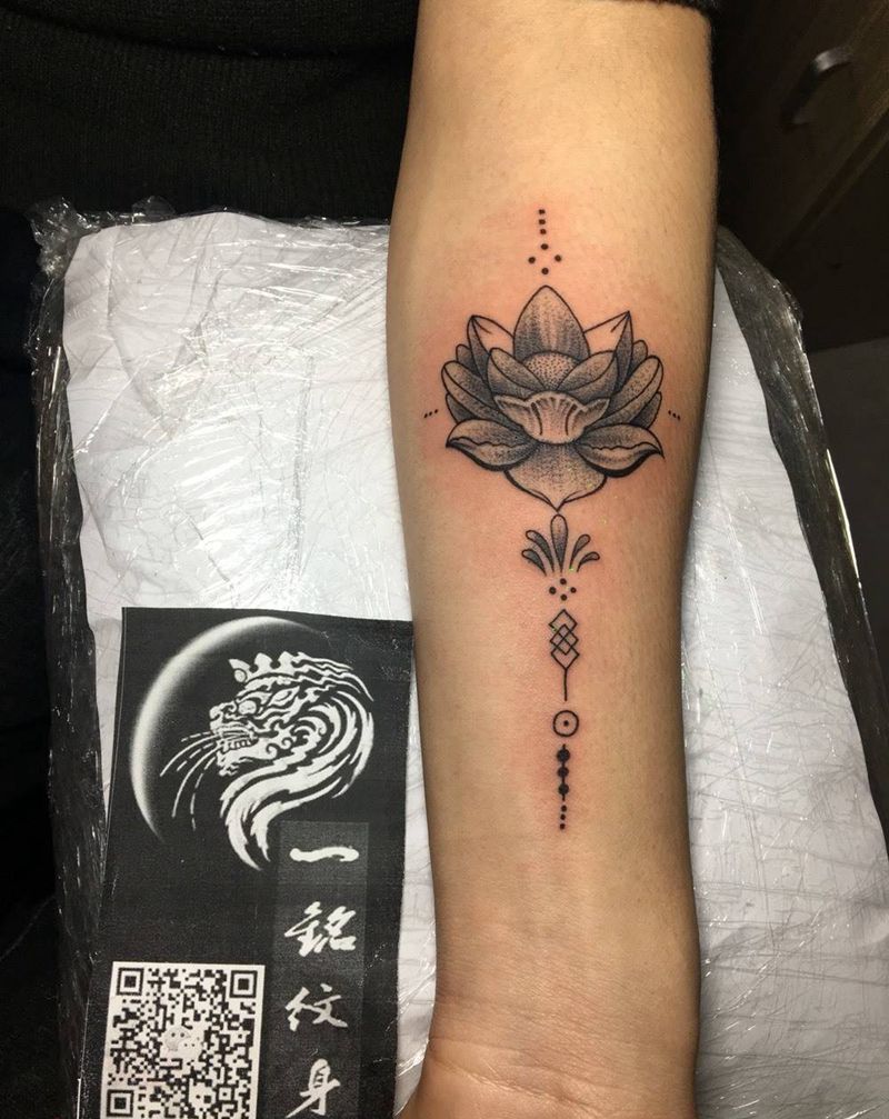 花，臂纹身图片