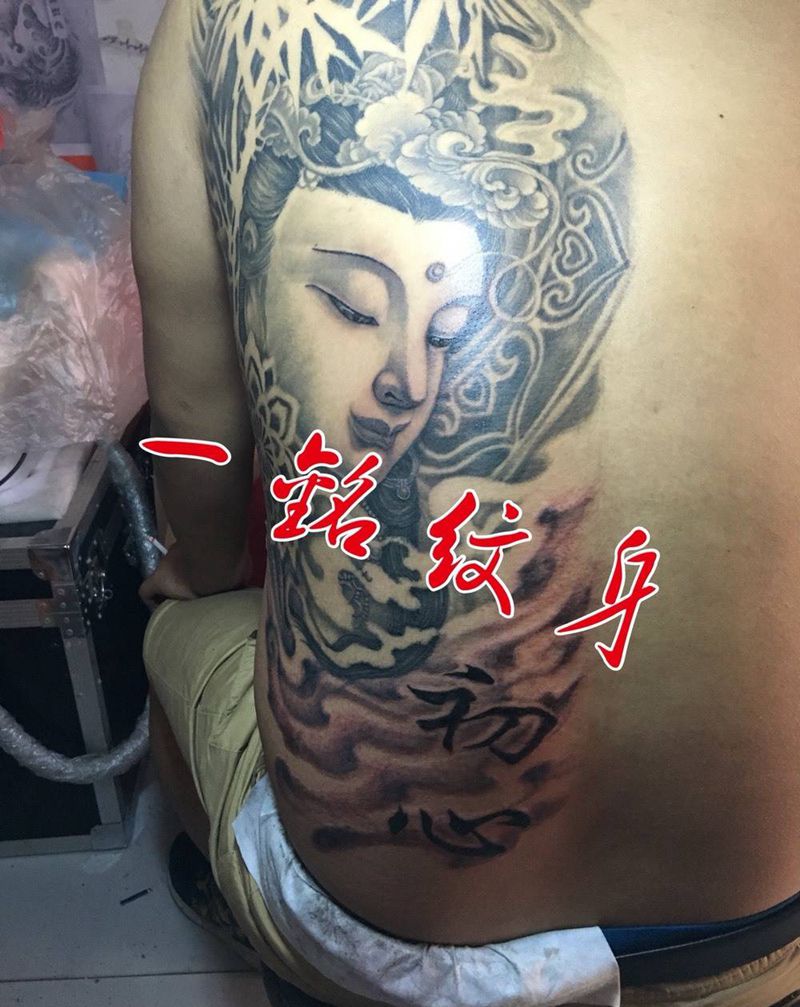 菩萨纹身图片_成品背部传统人物宗教原创纹身图案