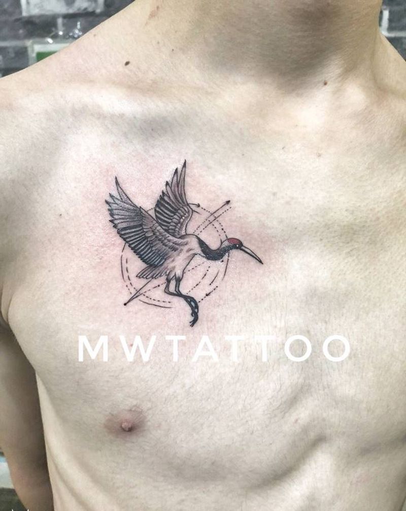 鹤纹身图片_胸部纹身图案