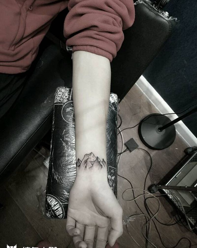 手腕小图纹身图片