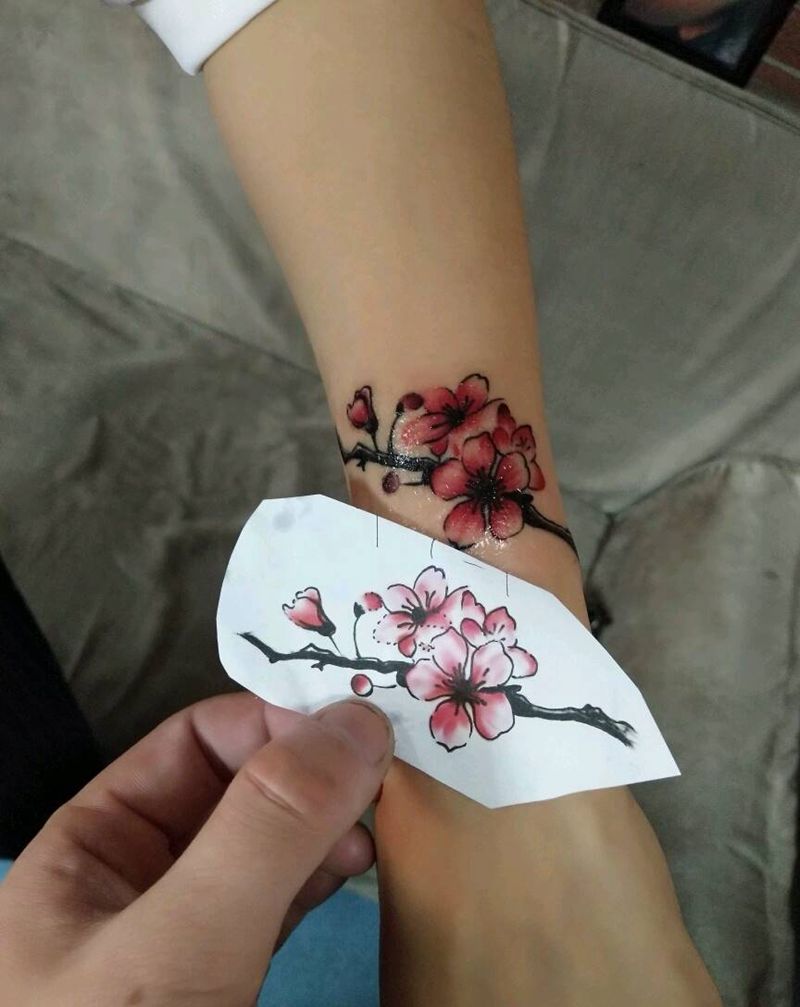 花纹身图片_手臂新传统纹身图案