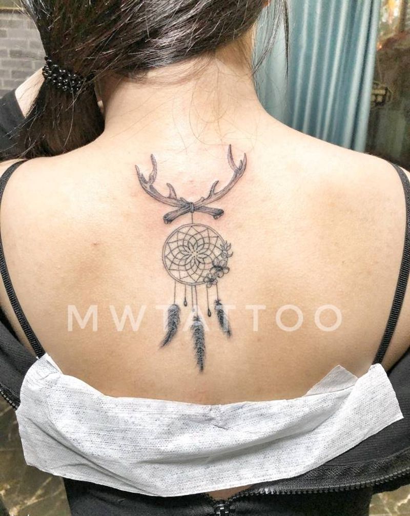 鹿角纹身图片_背部几何纹身图案