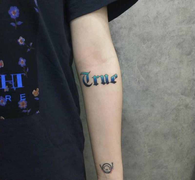 哥特字体纹身图片