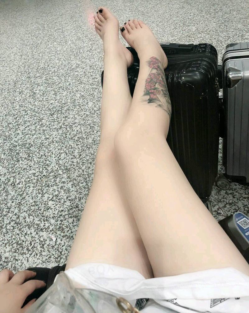 艺妓恢复后纹身图片_腿部传统写实人物成品纹身图案