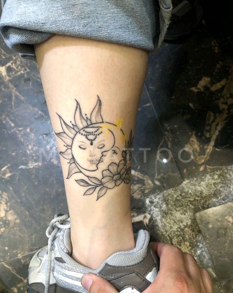 日月纹身图片_腿部几何纹身图案