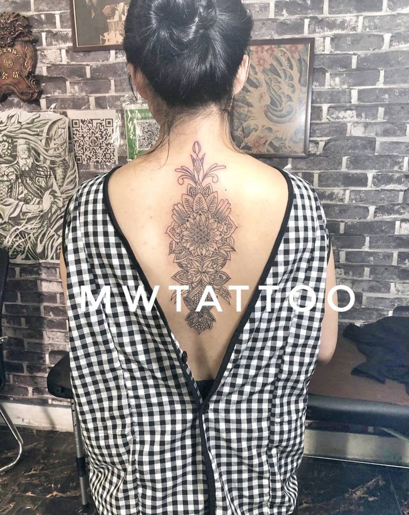 梵花纹身图片_背部纹身图案