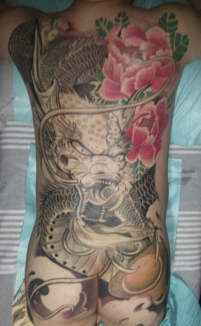 满背 龙纹身图片