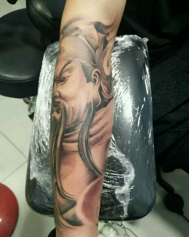 小臂关公纹身图片