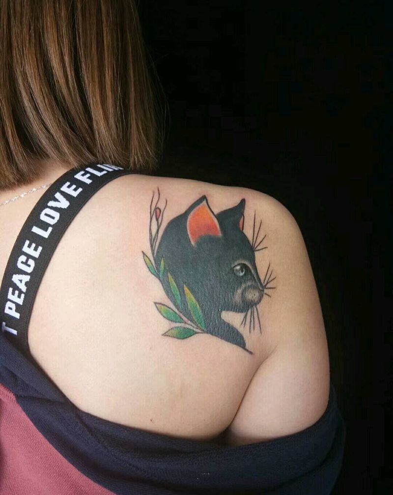 小猫遮盖纹身图片
