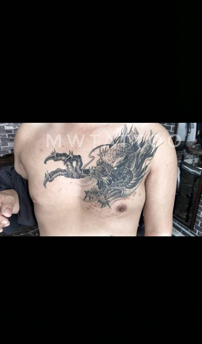 龙纹身图片_胸部新传统纹身图案