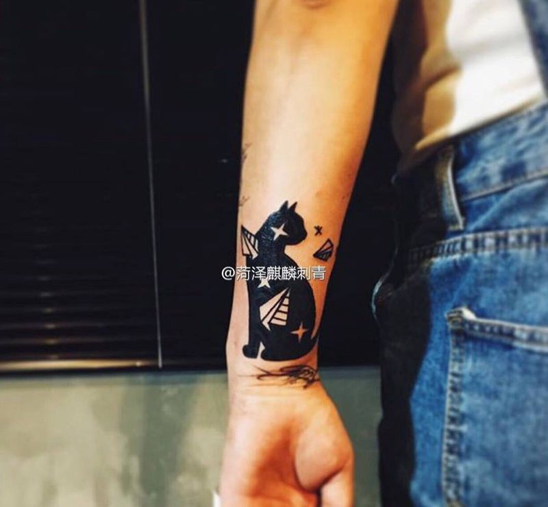 喜欢纹身图片_成品手臂腿部肩部清新图腾动物纹身图案