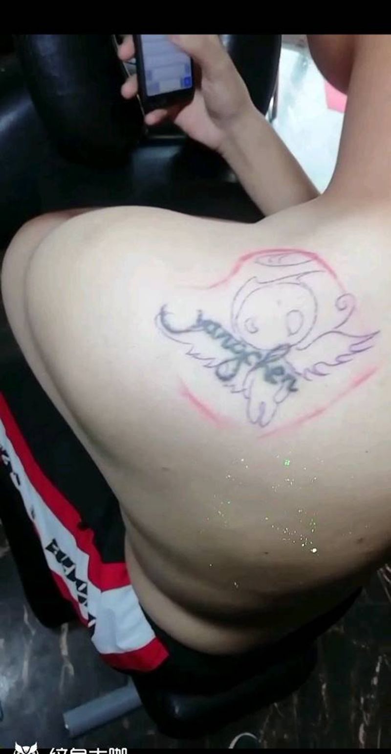 天使纹身图片_肩部背部纹身图案